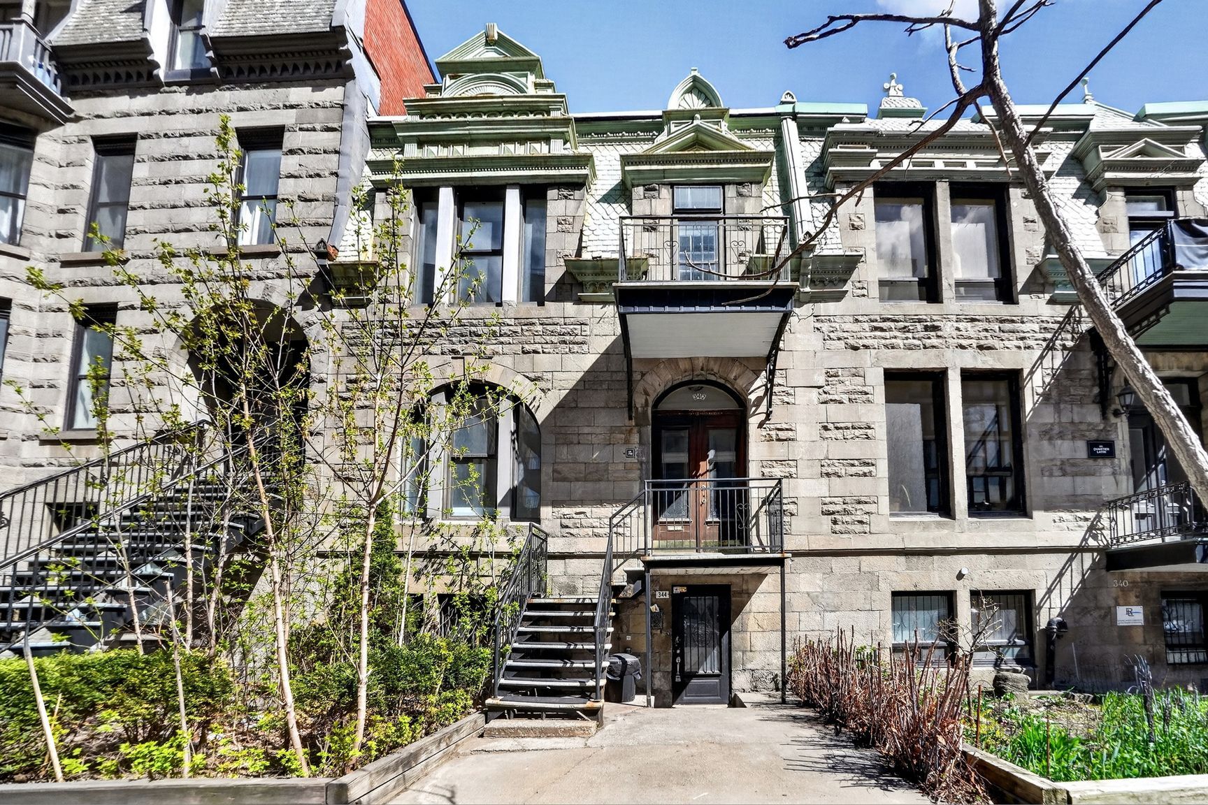 342-344 Rue Sherbrooke E, Montréal, QC à louer Photo principale- Image 1 de 25