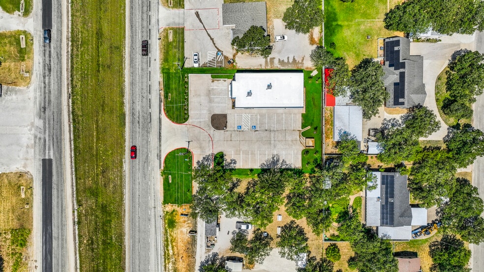 921 TX-199 Hwy, Springtown, TX à vendre - Photo du bâtiment - Image 3 de 3