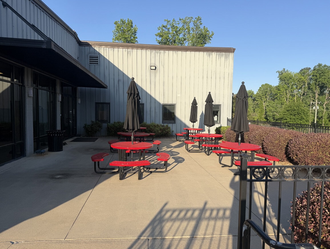 1511 S Batesville Rd, Greer, SC à louer Photo du bâtiment- Image 1 de 4