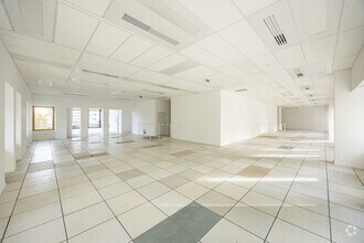 Office in 3 Rue Des Cuirassiers, Lyon for lease Interior Photo- Image 2 of 21