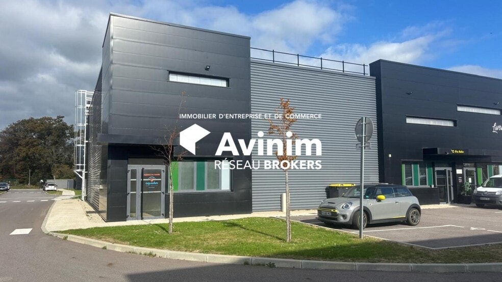 Flex in Le Havre for lease - Building Photo - Image 1 of 4