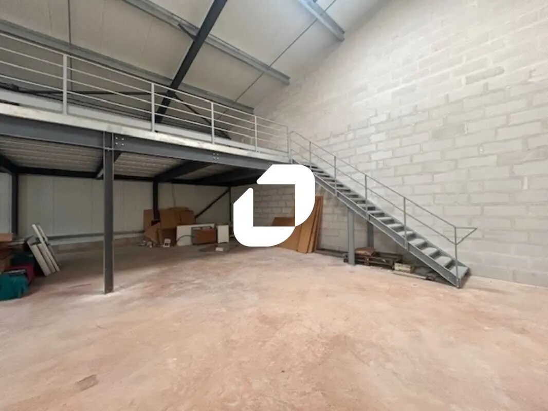 11 Rue De La Richarderie, Marines for lease Building Photo- Image 1 of 16