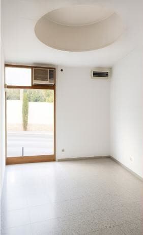 Figueres, GER 17600 - Unit - - - Interior Photo - Image 2 of 7