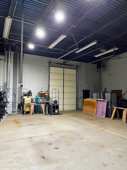 100 Naamans Rd, Claymont, DE for lease - Interior Photo - Image 3 of 5