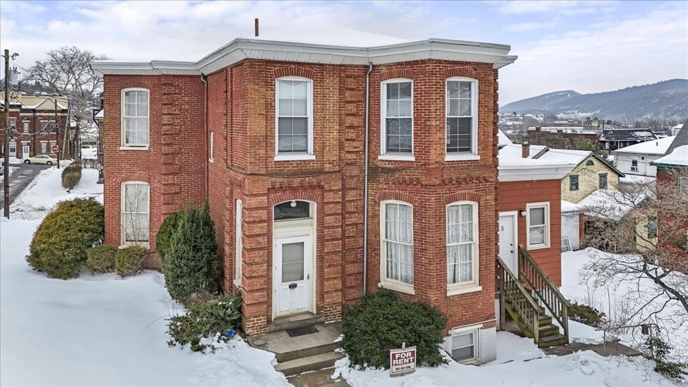 229 E Union St, Cumberland, MD à vendre - Photo du bâtiment - Image 3 de 48