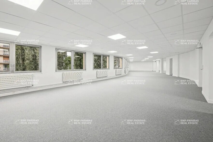 14 Rue Des Reculettes, Paris for sale - Interior Photo - Image 3 of 6