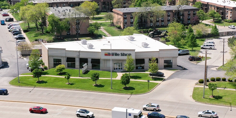 535 Higgins Rd, Hoffman Estates, IL for lease - Building Photo - Image 1 of 1