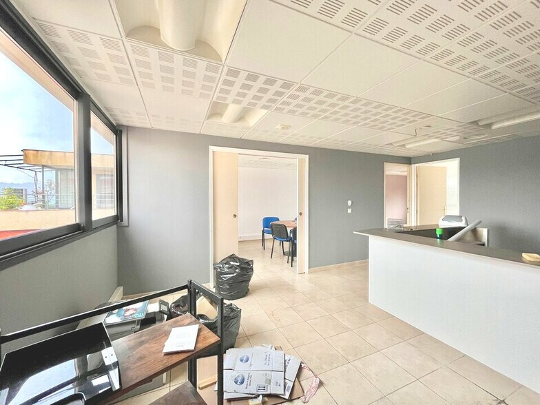 Office in Mouans-Sartoux for sale - Interior Photo - Image 2 of 5