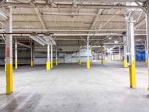 2701 S Coliseum Blvd, Fort Wayne, IN à louer Photo intérieure- Image 1 de 4