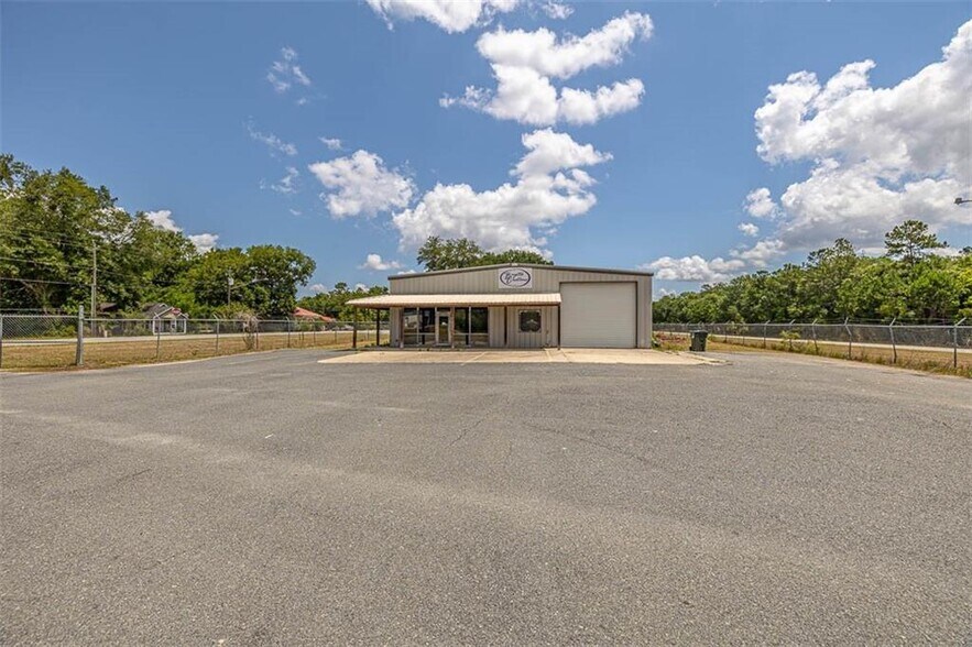 414 E Jl Tyre St, Screven, GA à vendre - Photo du bâtiment - Image 2 de 20
