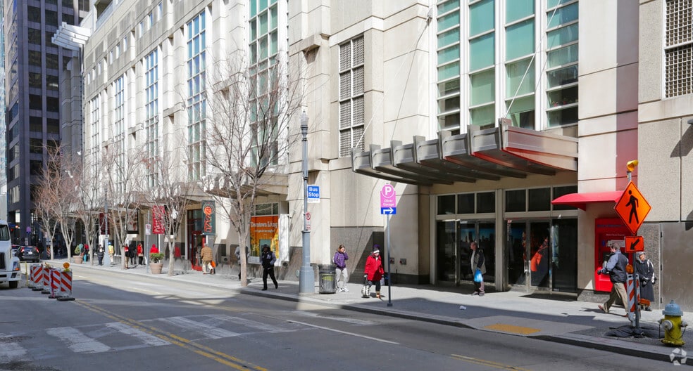 301 5th Ave, Pittsburgh, PA for lease - Building Photo - Image 2 of 9