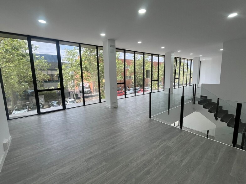 Industrial in Boadilla del Monte, Madrid for sale - Interior Photo - Image 3 of 13