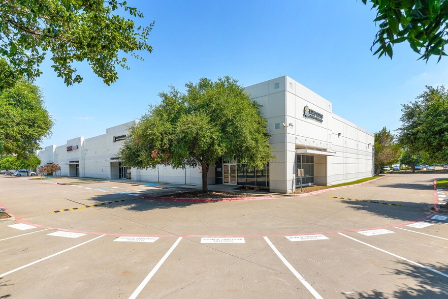 989 W Sandy Lake Rd, Coppell, TX for sale - Building Photo - Image 2 of 4