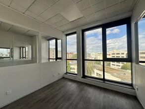 5 Rue Maurice Grandcoing, Ivry-sur-Seine for sale Interior Photo- Image 2 of 9
