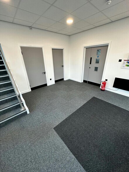 Mandarin Ct, Warrington à louer - Photo du bâtiment - Image 3 de 8