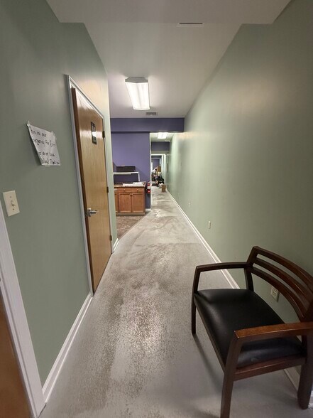 33 Dansbury Ter, East Stroudsburg, PA à louer - Photo du bâtiment - Image 2 de 5