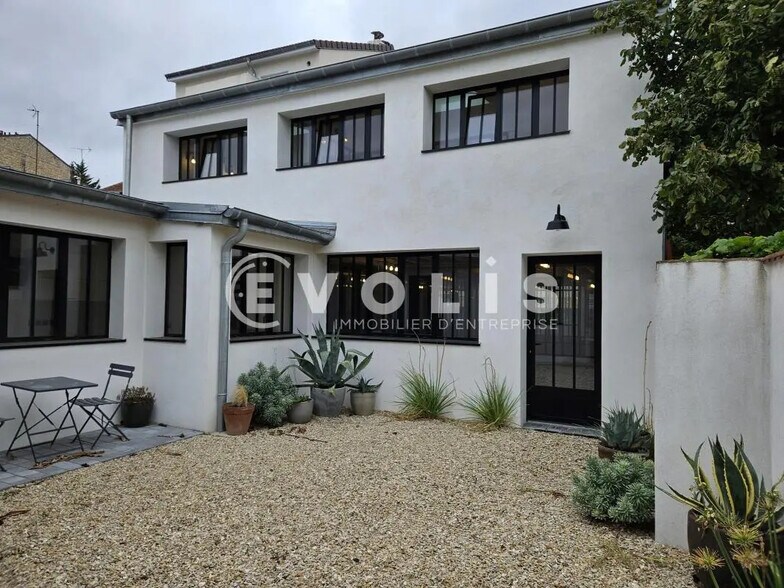 Bureau dans Arcueil à louer - Photo du bâtiment - Image 2 de 24