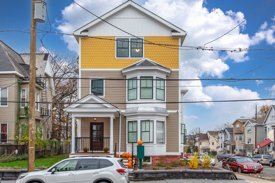 84 Auburn St, Paterson, NJ à vendre - Photo du bâtiment - Image 2 de 27