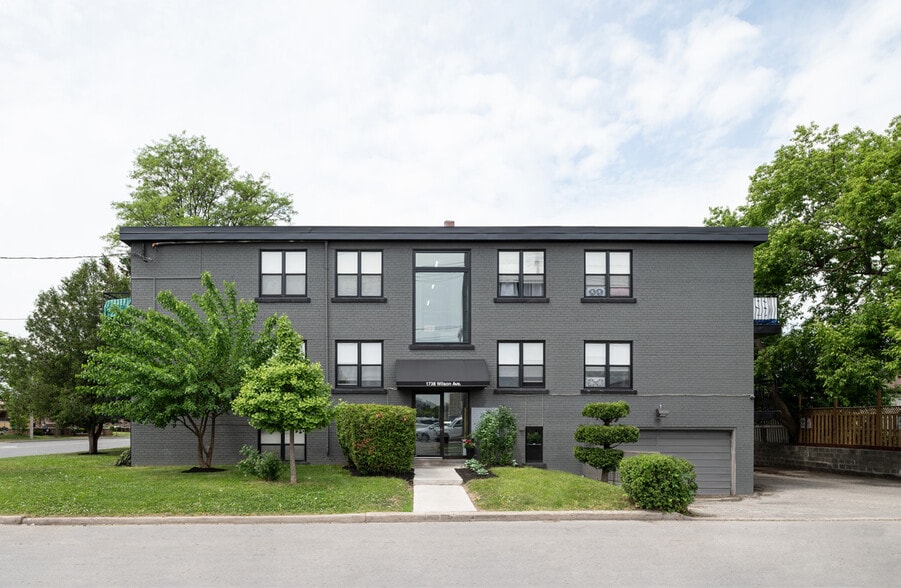 1738 & 1744 WILSON AVENUE portefeuille de 2 propriétés à vendre sur LoopNet.ca - Photo du bâtiment - Image 2 de 10
