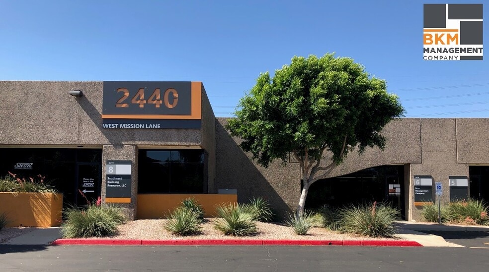 2320 W Mission Ln, Phoenix, AZ à louer - Photo du bâtiment - Image 3 de 9