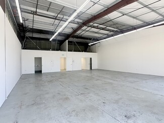 Plus de détails pour 580 Valdry Ct, Brentwood, CA - Industriel à louer
