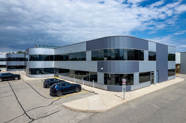 More details for 160 Traders Blvd E, Mississauga, ON - Office for Lease
