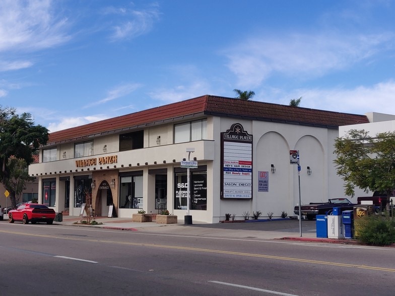 1050 Rosecrans St, San Diego, CA à louer - Photo du bâtiment - Image 3 de 8