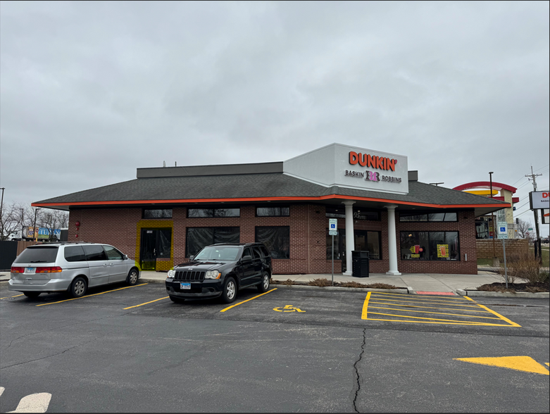 1305 Barrington Rd, Hoffman Estates, IL for lease - Building Photo - Image 1 of 4