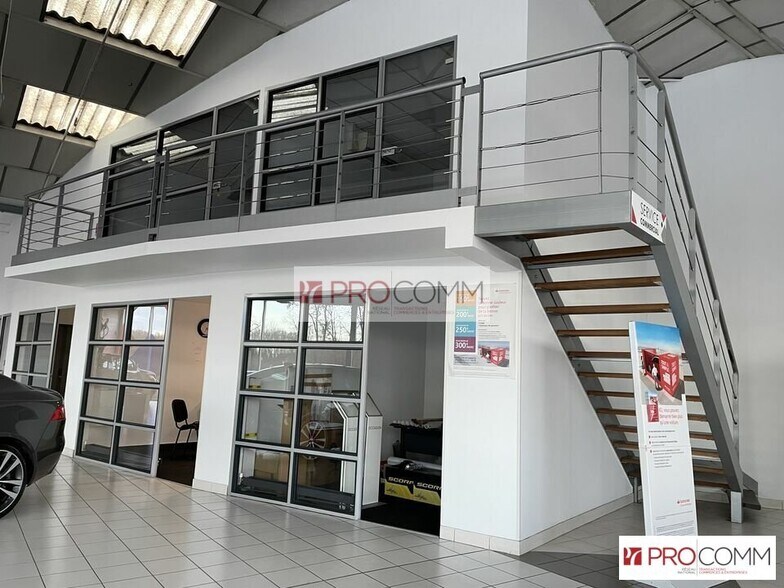Office in Luce for lease - Interior Photo - Image 3 of 4