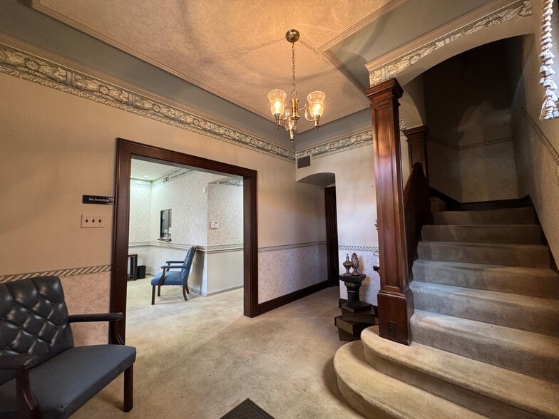 409 Walnut St, Martins Ferry, OH for sale - Building Photo - Image 2 of 6