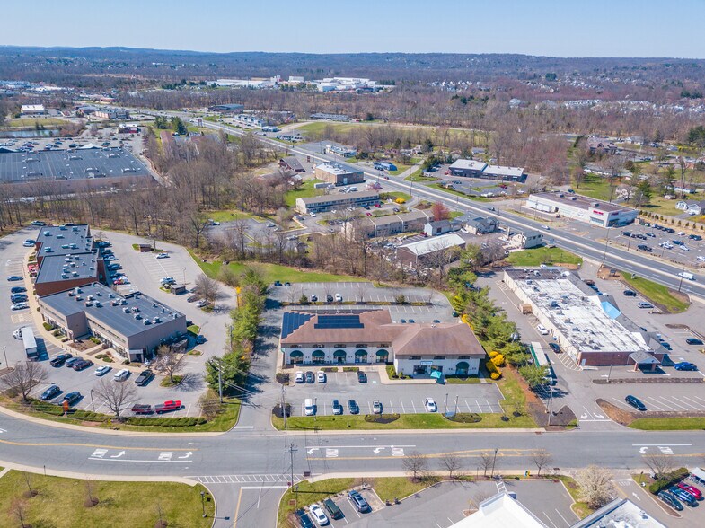 14 Commerce St, Flemington, NJ à louer - Photo du bâtiment - Image 3 de 7