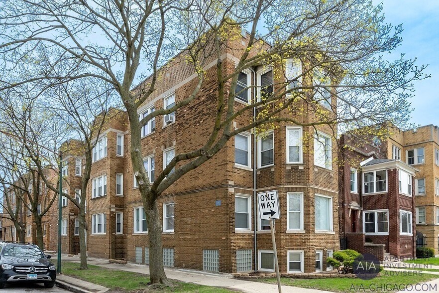 11201 S King Dr, Chicago, IL à vendre - Photo du bâtiment - Image 2 de 5