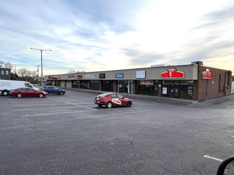 2700 Broad St, Chattanooga, TN for lease - Building Photo - Image 3 of 4