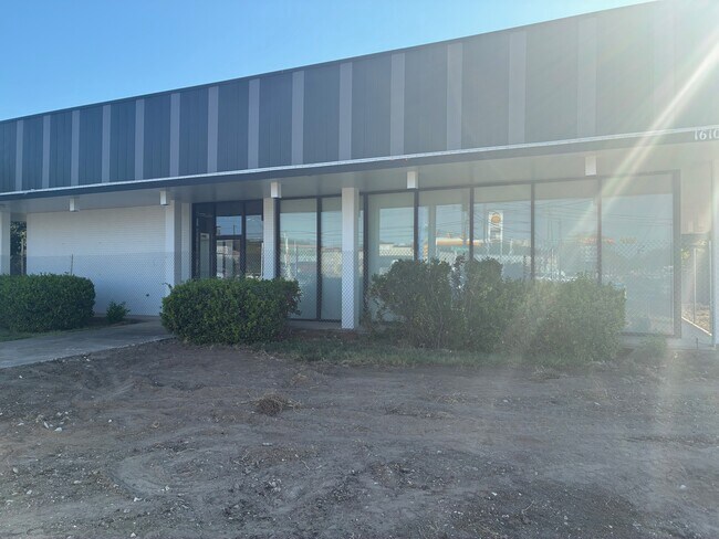 More details for 1610 W North Loop Blvd, Austin, TX - Office/Retail for Lease