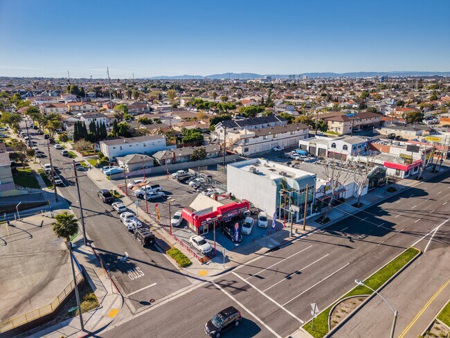 Plus de détails pour 17025 Hawthorne Blvd, Lawndale, CA - Commerce de détail à vendre