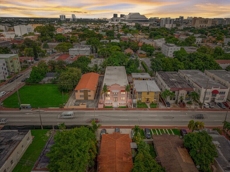 1553 SW 7th St, Miami, FL à vendre - Photo du bâtiment - Image 3 de 28