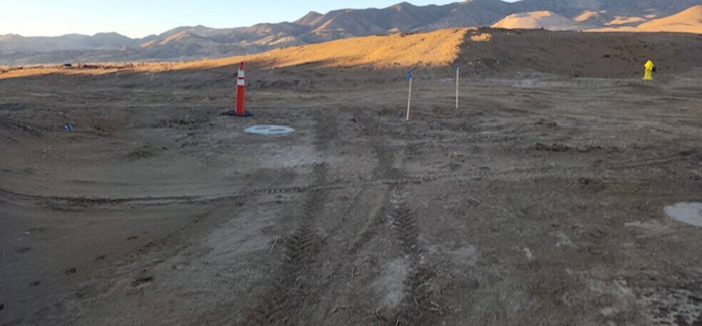 80 S Pinenut Dr, Dayton, NV à vendre - Photo du bâtiment - Image 2 de 16