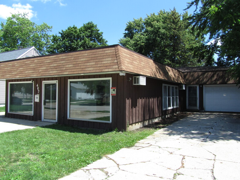 467 Walker St, Fond Du Lac, WI for sale - Primary Photo - Image 1 of 12