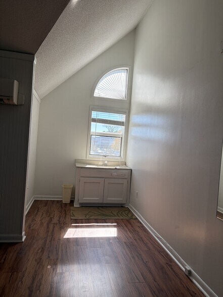 105 Wappoo Creek Dr, Charleston, SC à louer - Photo du bâtiment - Image 3 de 17