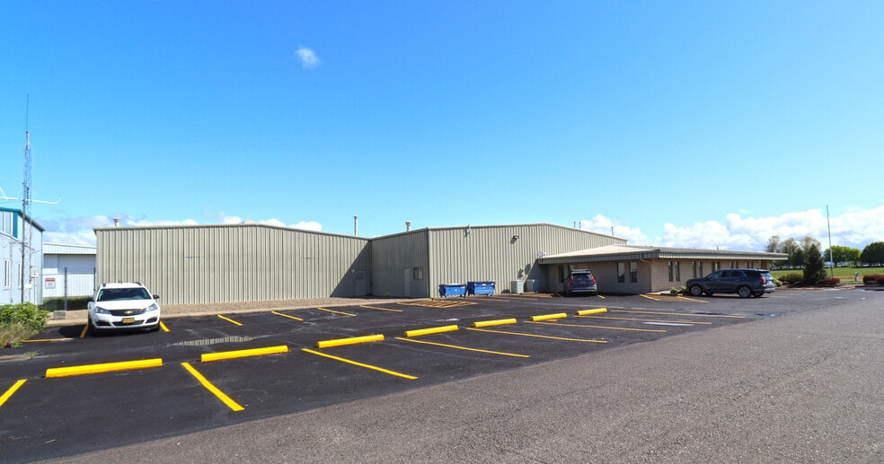 28717 Grumman Dr, Eugene, OR for lease - Building Photo - Image 3 of 11