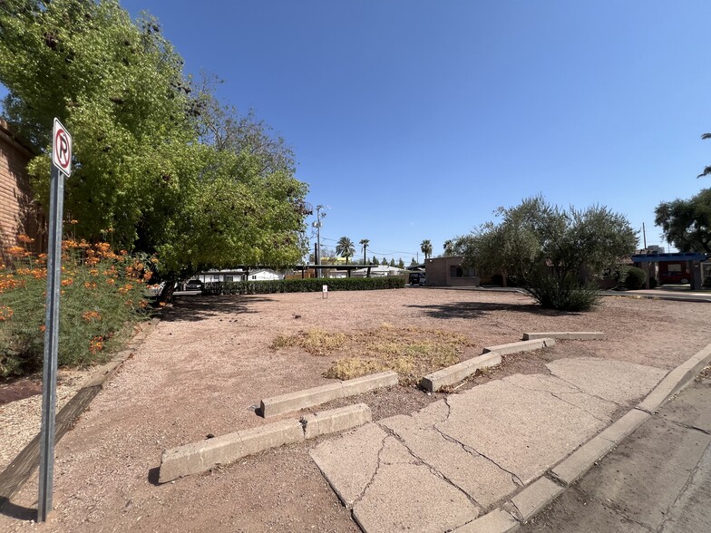 170 E Monterey Way, Phoenix, AZ à vendre - Photo du bâtiment - Image 3 de 4