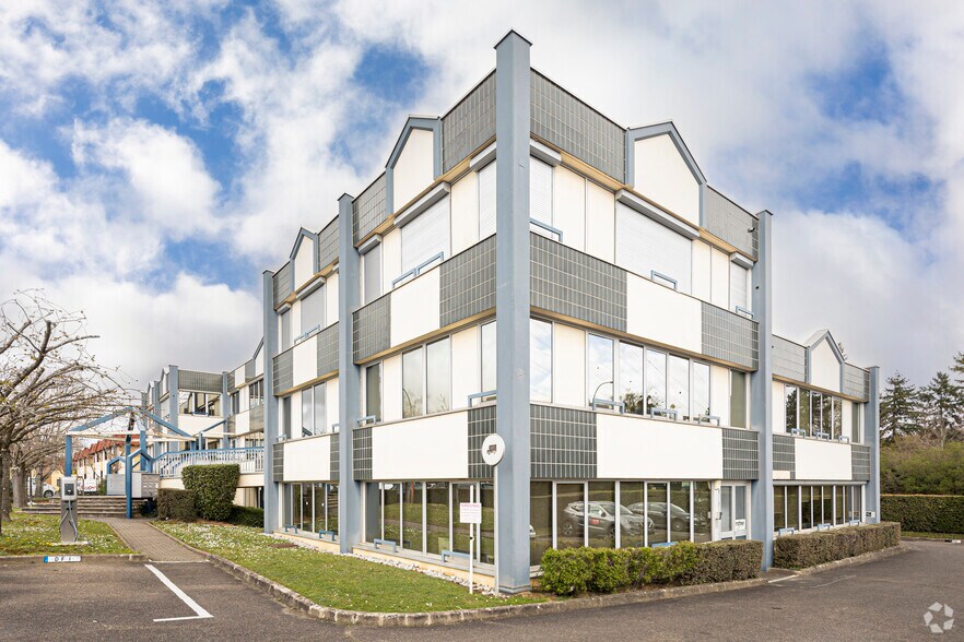 6-8 Rue René Cassin, Massy à louer - Photo du bâtiment - Image 3 de 4