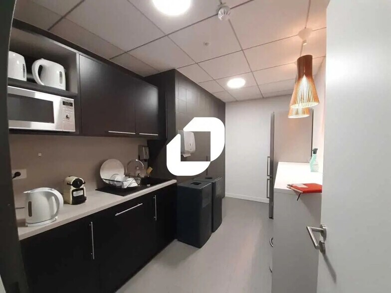 Bureau dans Meudon à louer - Photo du bâtiment - Image 2 de 9