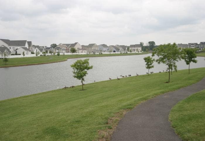 1 Washington Blvd, Robbinsville, NJ for lease - Building Photo - Image 2 of 4