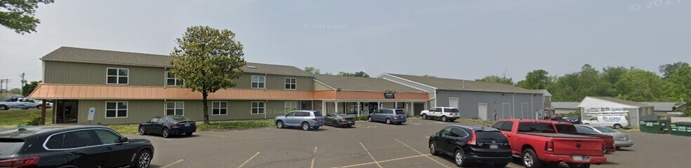 272 Titus Ave, Warrington, PA à louer - Photo du bâtiment - Image 2 de 4