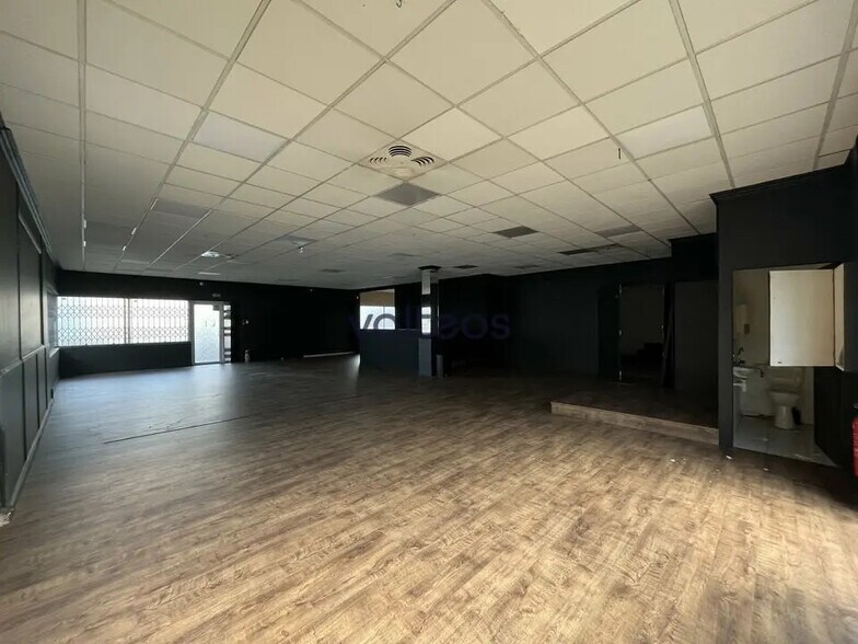 Commerce de détail dans Portet-sur-Garonne à louer - Photo intérieure - Image 3 de 7