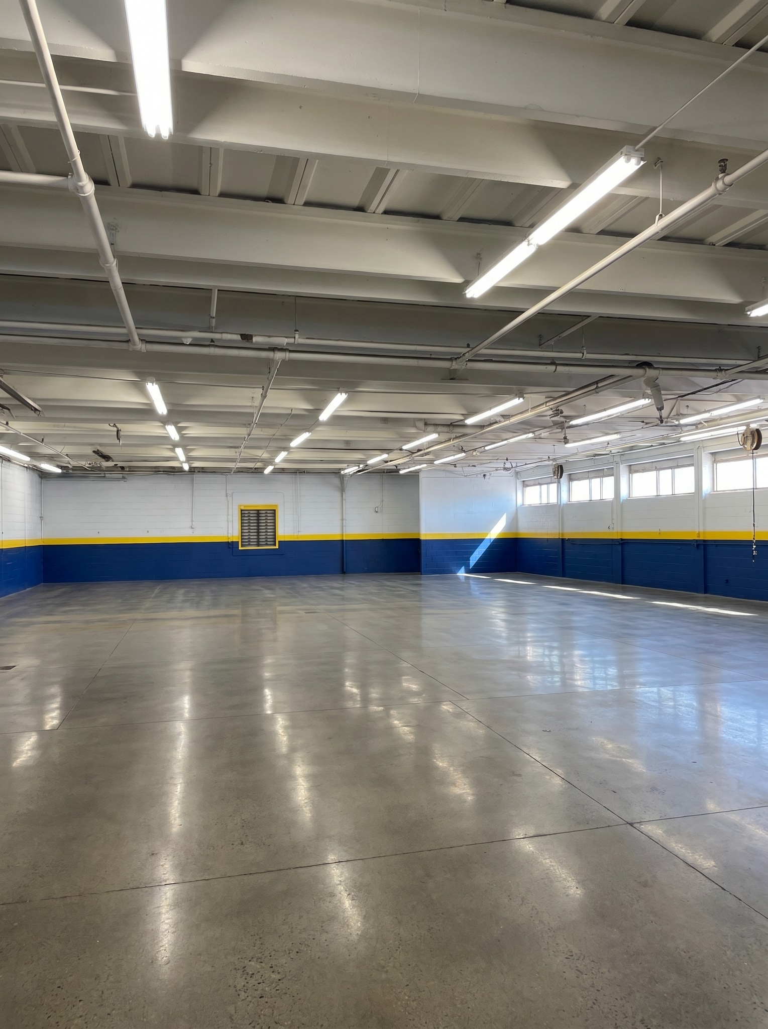 306 Market St, Hartford, CT for lease Interior Photo- Image 1 of 4