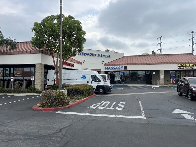 1520-1634 E Katella Ave, Orange, CA for lease - Building Photo - Image 3 of 9