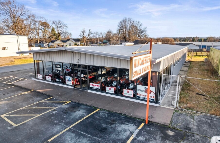 918 S College St, Winchester, TN à vendre - Photo principale - Image 1 de 1