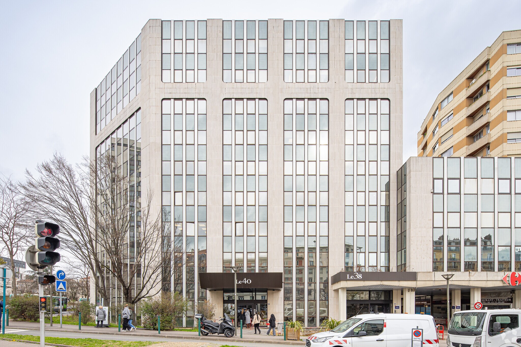 Bureau dans Suresnes à louer Photo principale- Image 1 de 43